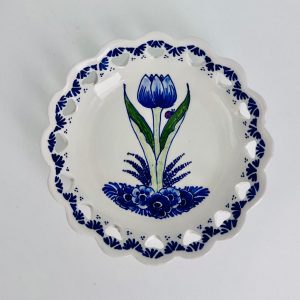 Dish heart tulip
