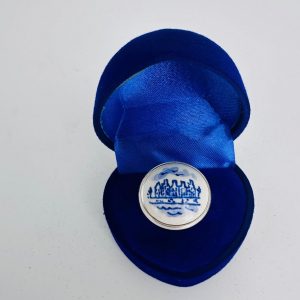 Round ring with dutch houses design