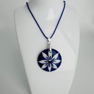 Necklace dark flower with leather chain