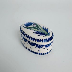Oval box tulip blue green
