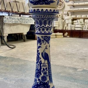 Pedestal with flowerpot traditional flowers